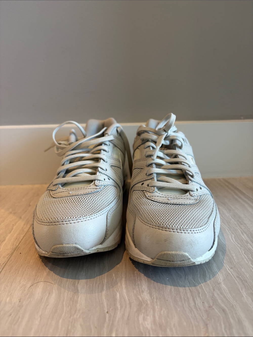 Nike Women's Air Max Women’s Sz 8 Sneakers - Picture 12 of 14
